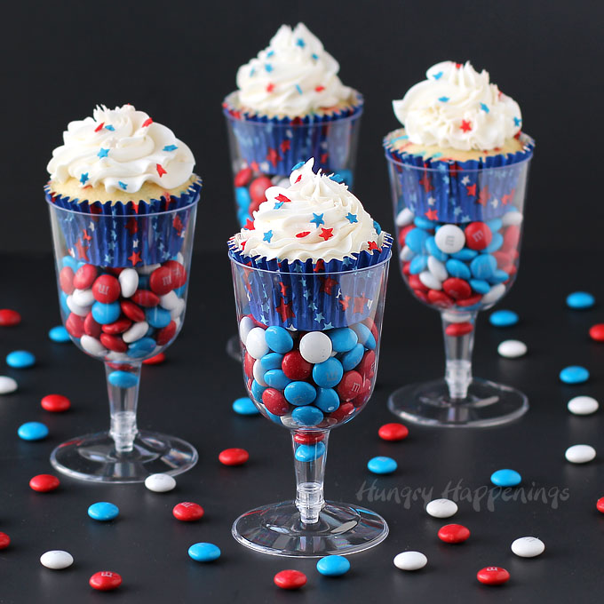 We've found 15 of the Best 4th of July Cupcakes and they are red, white and blue and delicious! They'd be perfect for your Fourth of July party or summer family BBQ! These 15 yummy Patriotic Cupcakes will be a delicious 4th of July treat. Pin these easy to make Independence Day desserts for later and follow us for more 4th of July Food Ideas. 