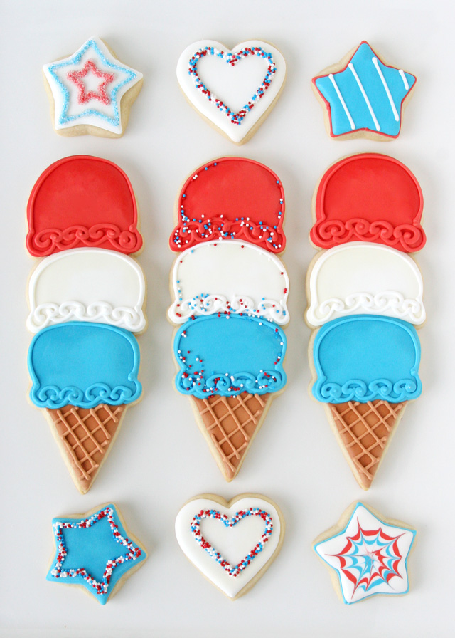 We've found 15 of the Best 4th of July Cookies.  These red, white and blue desserts will wow your guests at your Fourth of July party or summer family BBQ! These 15 yummy Patriotic Desserts are delicious 4th of July treats.  Pin these easy to make Independence Day cookies for later and follow us for more 4th of July Food Ideas. 