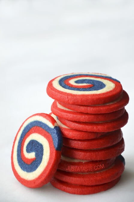 We've found 15 of the Best 4th of July Cookies.  These red, white and blue desserts will wow your guests at your Fourth of July party or summer family BBQ! These 15 yummy Patriotic Desserts are delicious 4th of July treats.  Pin these easy to make Independence Day cookies for later and follow us for more 4th of July Food Ideas. 