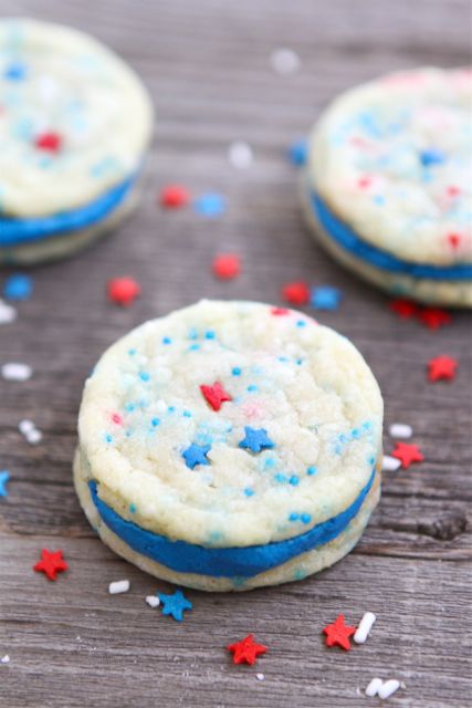 We've found 15 of the Best 4th of July Cookies.  These red, white and blue desserts will wow your guests at your Fourth of July party or summer family BBQ! These 15 yummy Patriotic Desserts are delicious 4th of July treats.  Pin these easy to make Independence Day cookies for later and follow us for more 4th of July Food Ideas. 